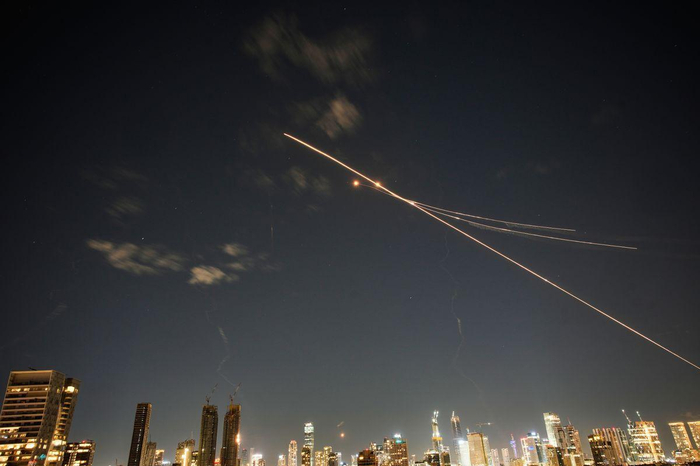 海洋之神·hy590官网-美以空袭伊朗后，伊朗威胁退出 2026 世界杯，国际足联发声密切关注_新浪新闻